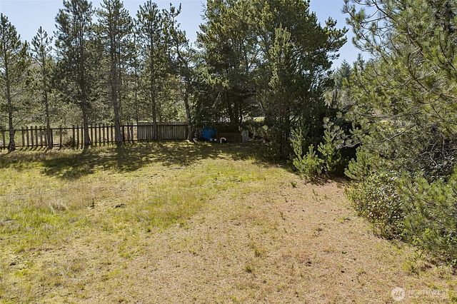 628 E Chance a La Mer NE, Ocean Shores, WA 98569