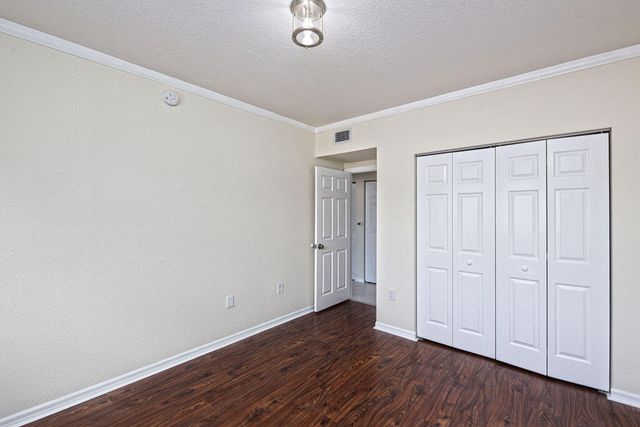 2400 Centergate Dr 202, Miramar, FL 33025