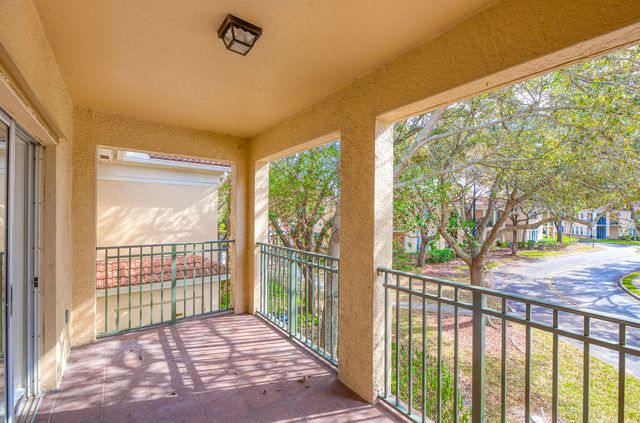 2400 Centergate Dr 202, Miramar, FL 33025