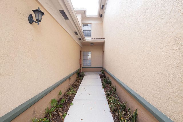 2400 Centergate Dr 202, Miramar, FL 33025