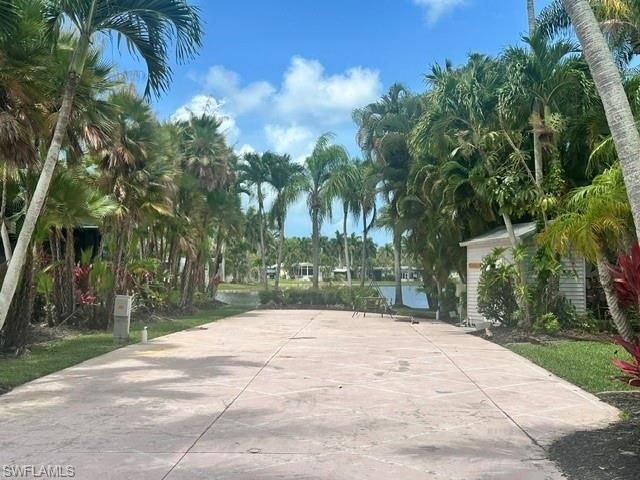 1404 Pearl Lake PT, Naples, FL 34114