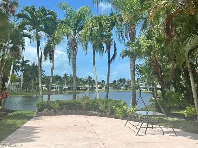 1404 Pearl Lake PT, Naples, FL 34114