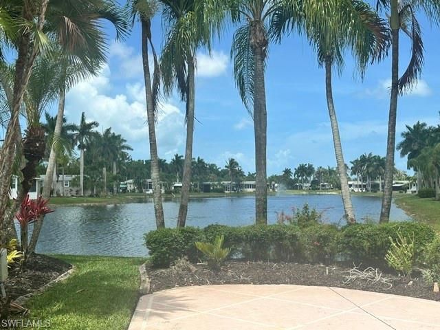 1404 Pearl Lake PT, Naples, FL 34114
