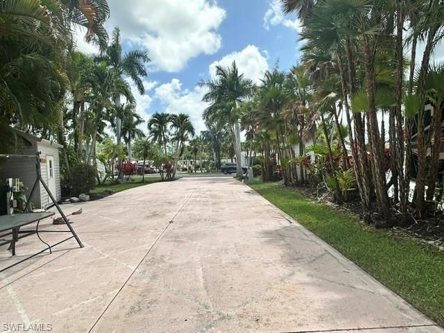 1404 Pearl Lake PT, Naples, FL 34114