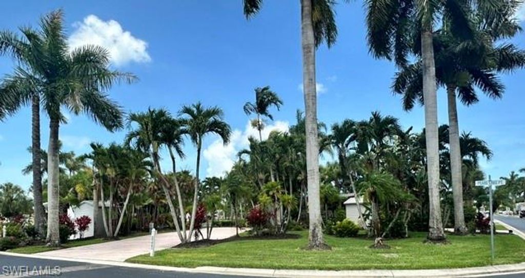 1404 Pearl Lake PT, NAPLES, FL 34114 — photo 2