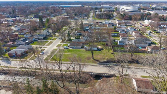 00 Merrick, Dearborn Heights, MI 48125