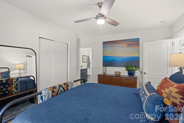 1223 Oakland Street, Hendersonville, NC 28792