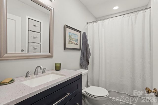 1223 Oakland Street, Hendersonville, NC 28792