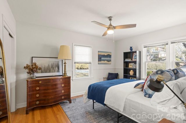 1223 Oakland Street, Hendersonville, NC 28792