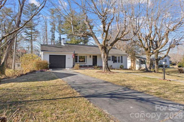 1223 Oakland Street, Hendersonville, NC 28792