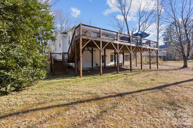 1223 Oakland Street, Hendersonville, NC 28792