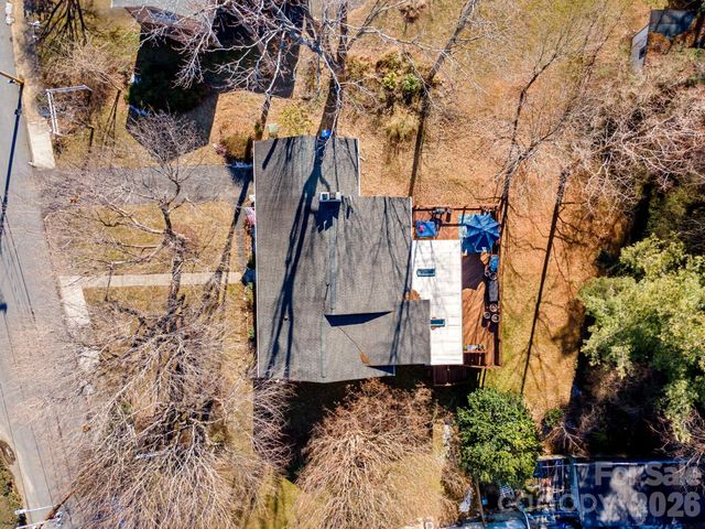 1223 Oakland Street, Hendersonville, NC 28792