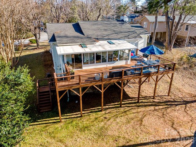 1223 Oakland Street, Hendersonville, NC 28792