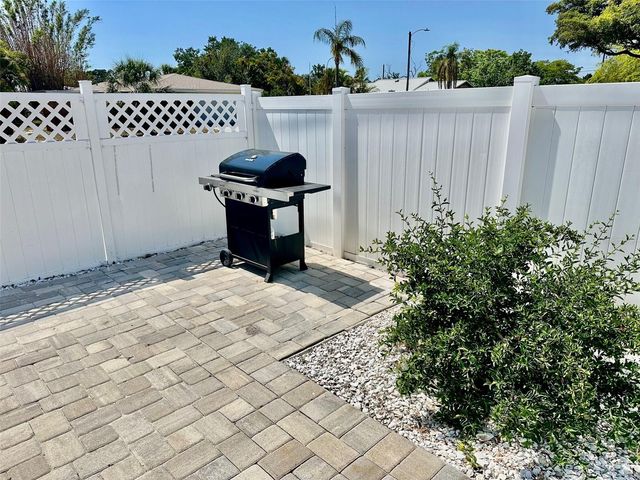2605 SUNNYBROOK DRIVE, Sarasota, FL 34239