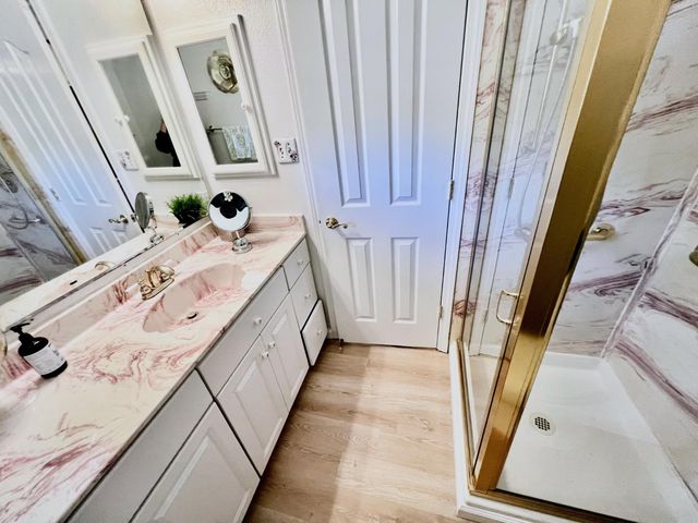 712 Roundtree Ct, Sacramento, CA 95831
