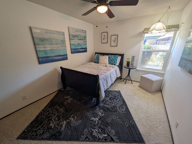 712 Roundtree Ct, Sacramento, CA 95831