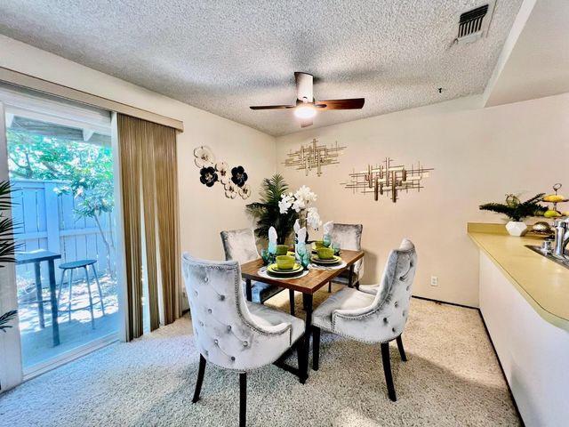 712 Roundtree Ct, Sacramento, CA 95831
