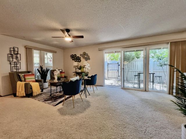 712 Roundtree Ct, Sacramento, CA 95831