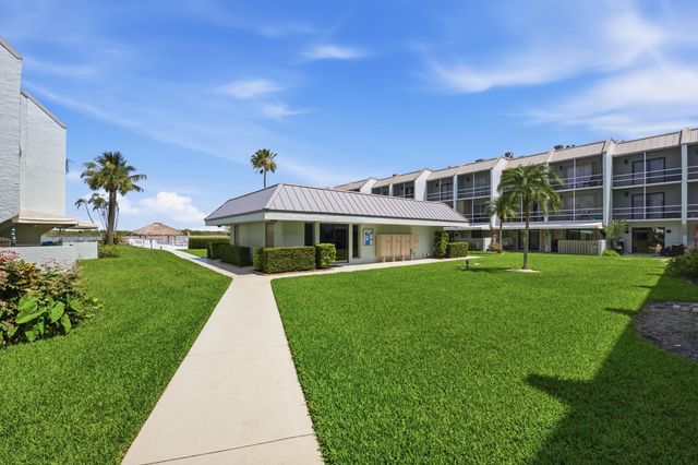 1300 Seaway Drive C7, Fort Pierce, FL 34949