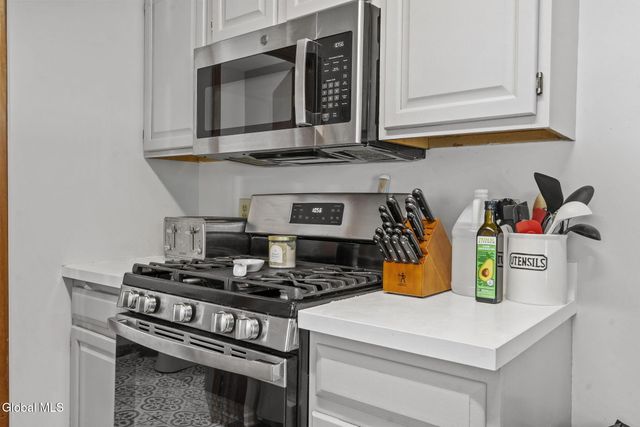 13 Weathercrest Drive, Scotia, NY 12302