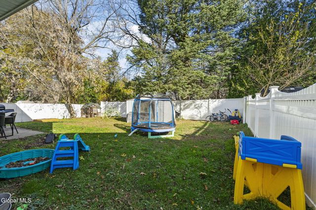 13 Weathercrest Drive, Scotia, NY 12302