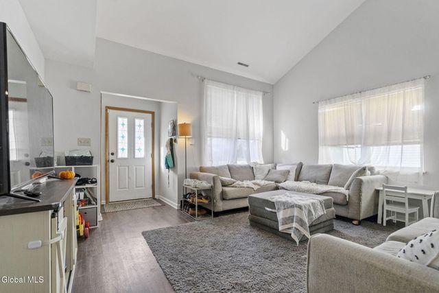 13 Weathercrest Drive, Scotia, NY 12302