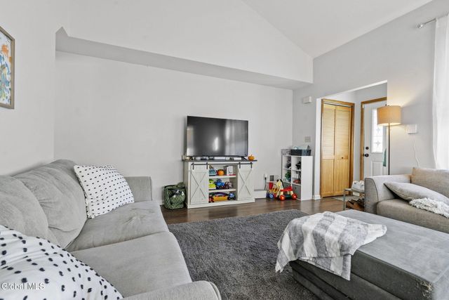 13 Weathercrest Drive, Scotia, NY 12302