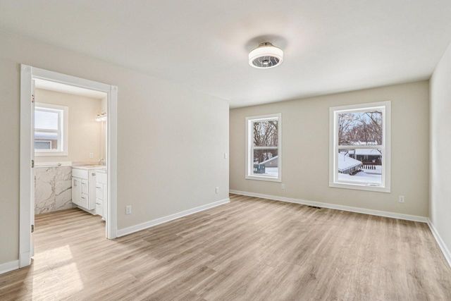 8106 Monroe STREET, Burlington, WI 53105