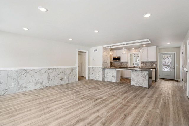 8106 Monroe STREET, Burlington, WI 53105