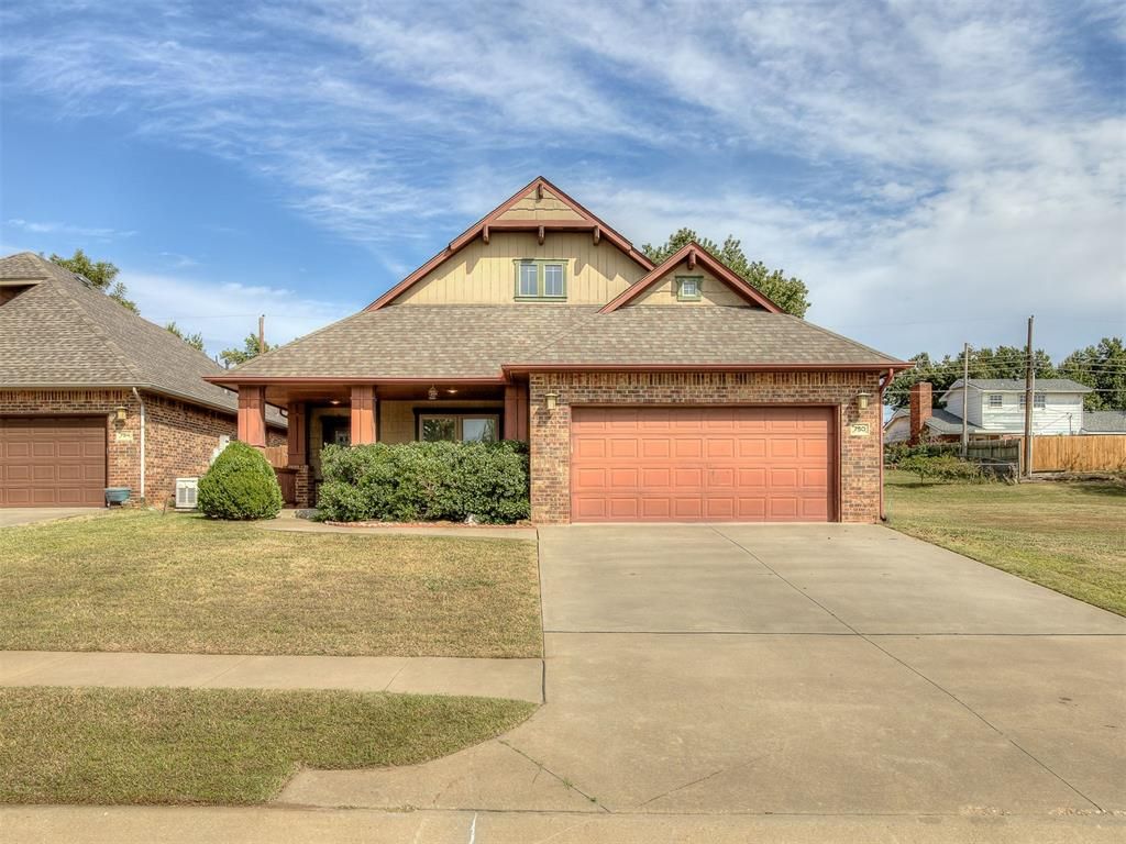 750 Glenhaven Villas Court, Midwest City, OK 73110