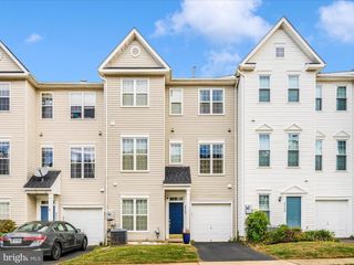 2522 LOGAN WOOD DR, Herndon, VA 20171
