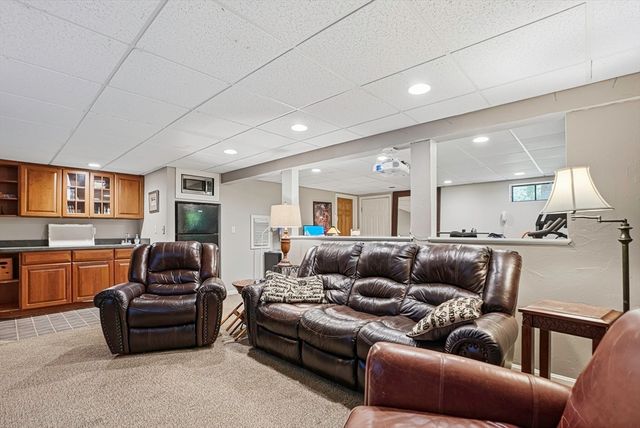 5 Diane Dr, Medway, MA 02053