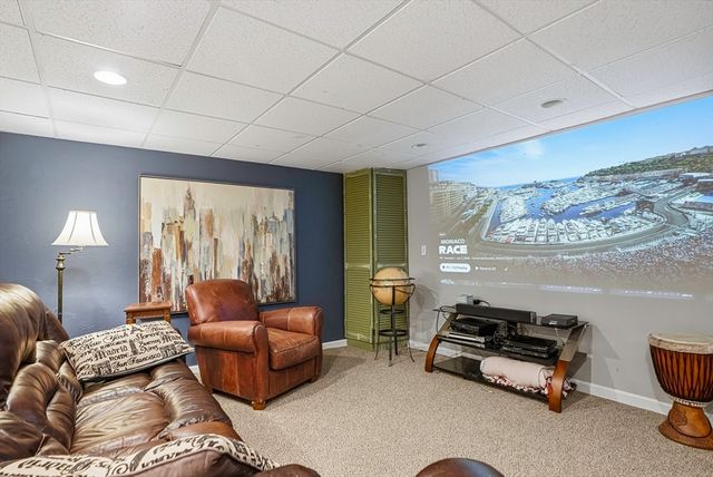 5 Diane Dr, Medway, MA 02053