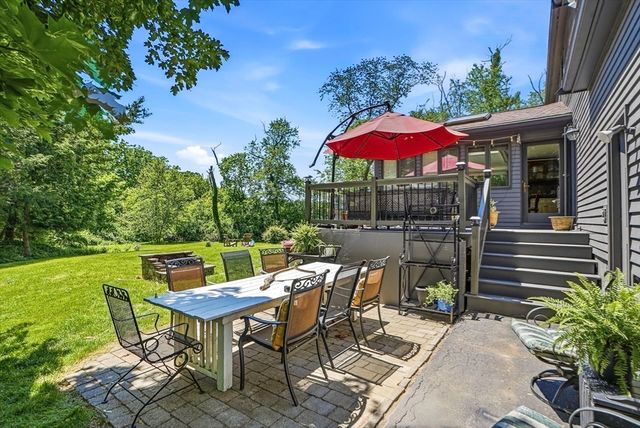 5 Diane Dr, Medway, MA 02053