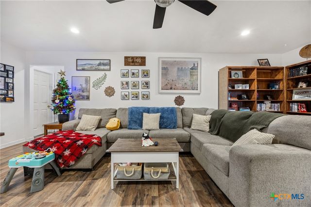 1217 E Avenue H, Nolanville, TX 76559