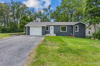 14 Lakewood Drive, Oakwood Hills, IL 60013