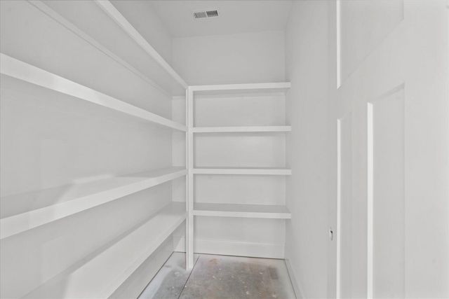 107 W Riley West Street, Chatsworth, GA 30705