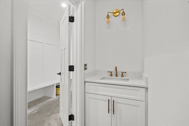 107 W Riley West Street, Chatsworth, GA 30705