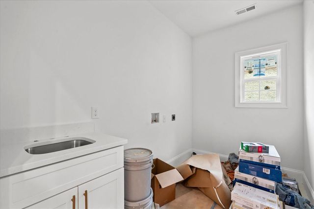 107 W Riley West Street, Chatsworth, GA 30705