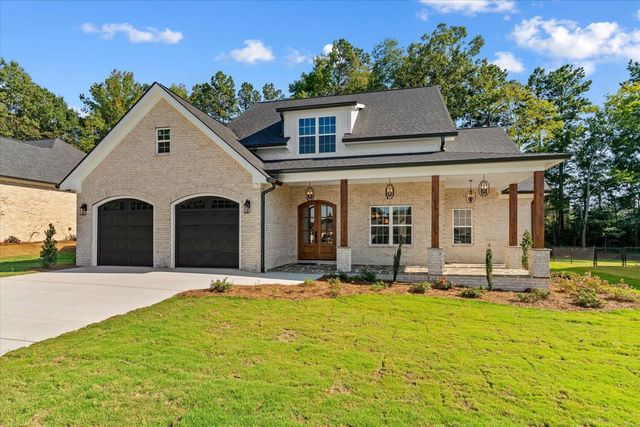 107 W Riley West Street, Chatsworth, GA 30705
