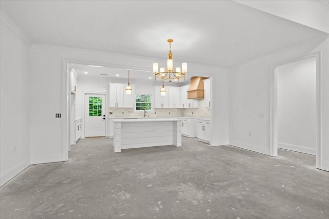 107 W Riley West Street, Chatsworth, GA 30705