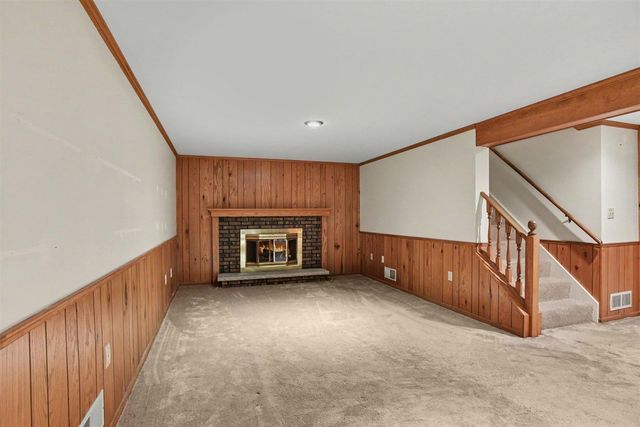 5482 Lindenwood Street, Kalamazoo, MI 49004