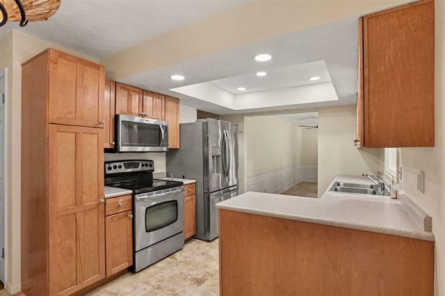 5482 Lindenwood Street, Kalamazoo, MI 49004