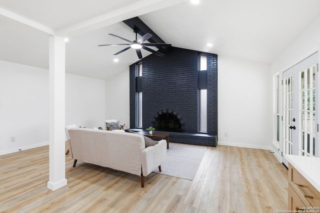 6431 Red Jacket, Leon Valley, TX 78238