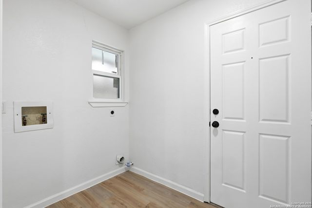 6431 Red Jacket, Leon Valley, TX 78238