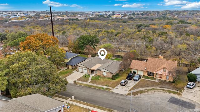 6431 Red Jacket, Leon Valley, TX 78238