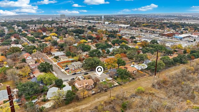 6431 Red Jacket, Leon Valley, TX 78238