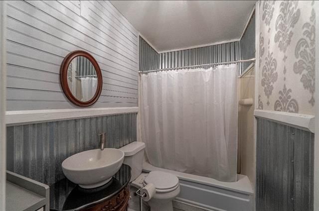 201 DAVIS Drive, Pineville, LA 71360