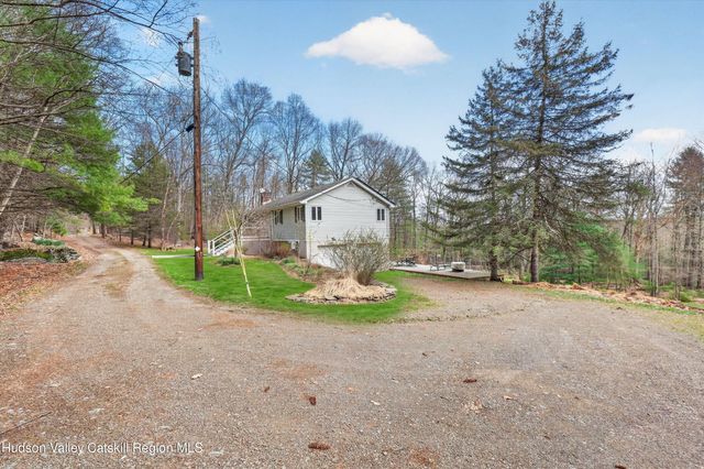 55 G Fischer Rd, Olivebridge, NY 12461