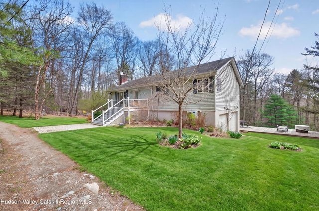 55 G Fischer Rd, Olivebridge, NY 12461